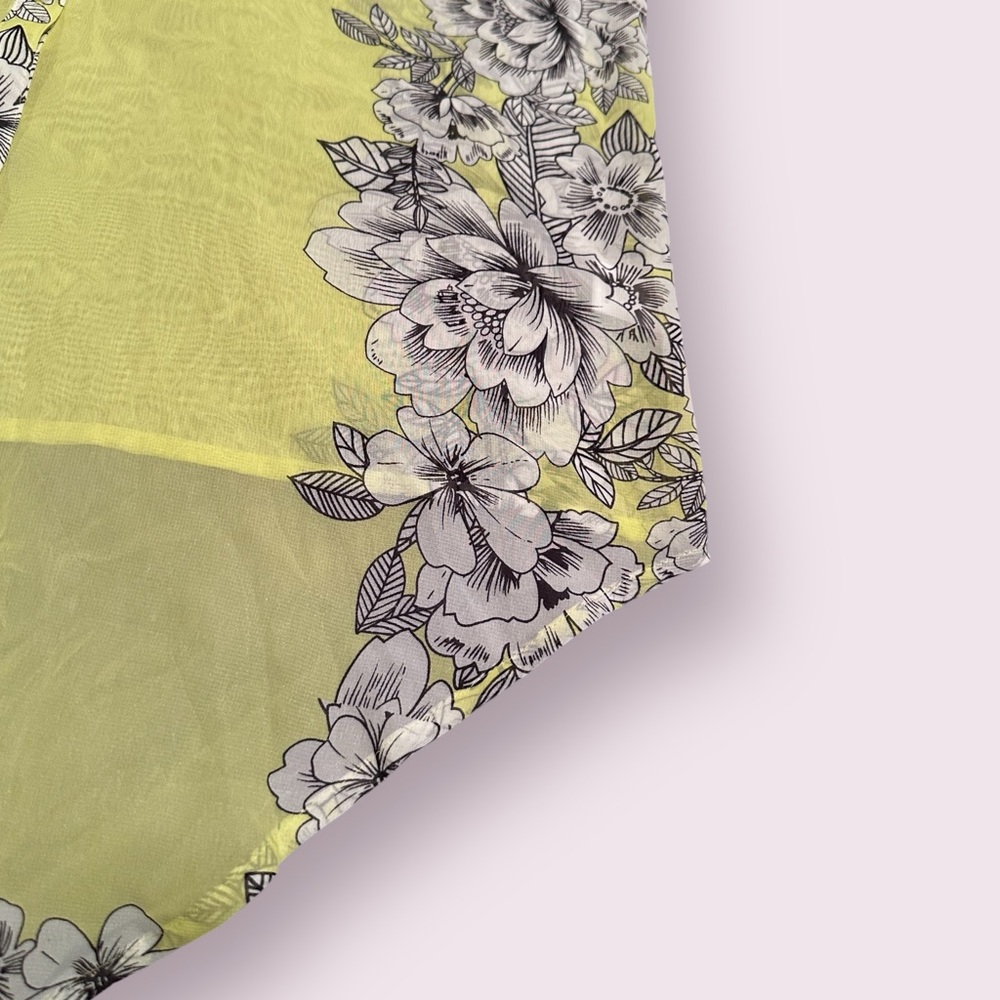 Women's Apt. 9 Neon Yellow Floral Sheer Sleeveless Button Front Blouse Size Med - Picture 3 of 9